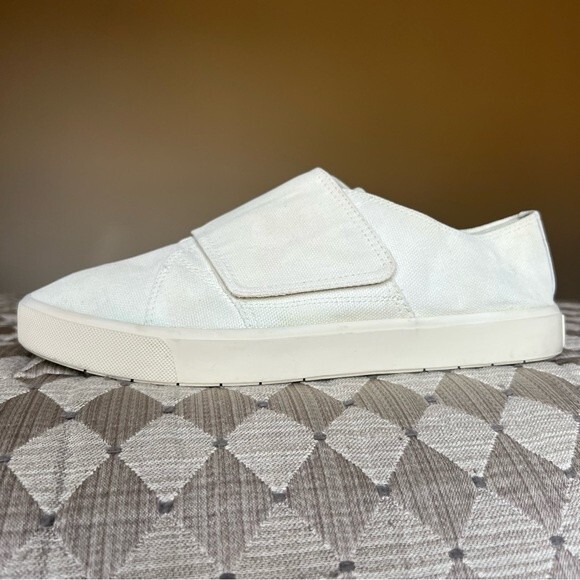 Vince Blair White Canvas Hook & Loop Wide Strap Sneaker Women 9.5 Athleisure - Picture 1 of 15